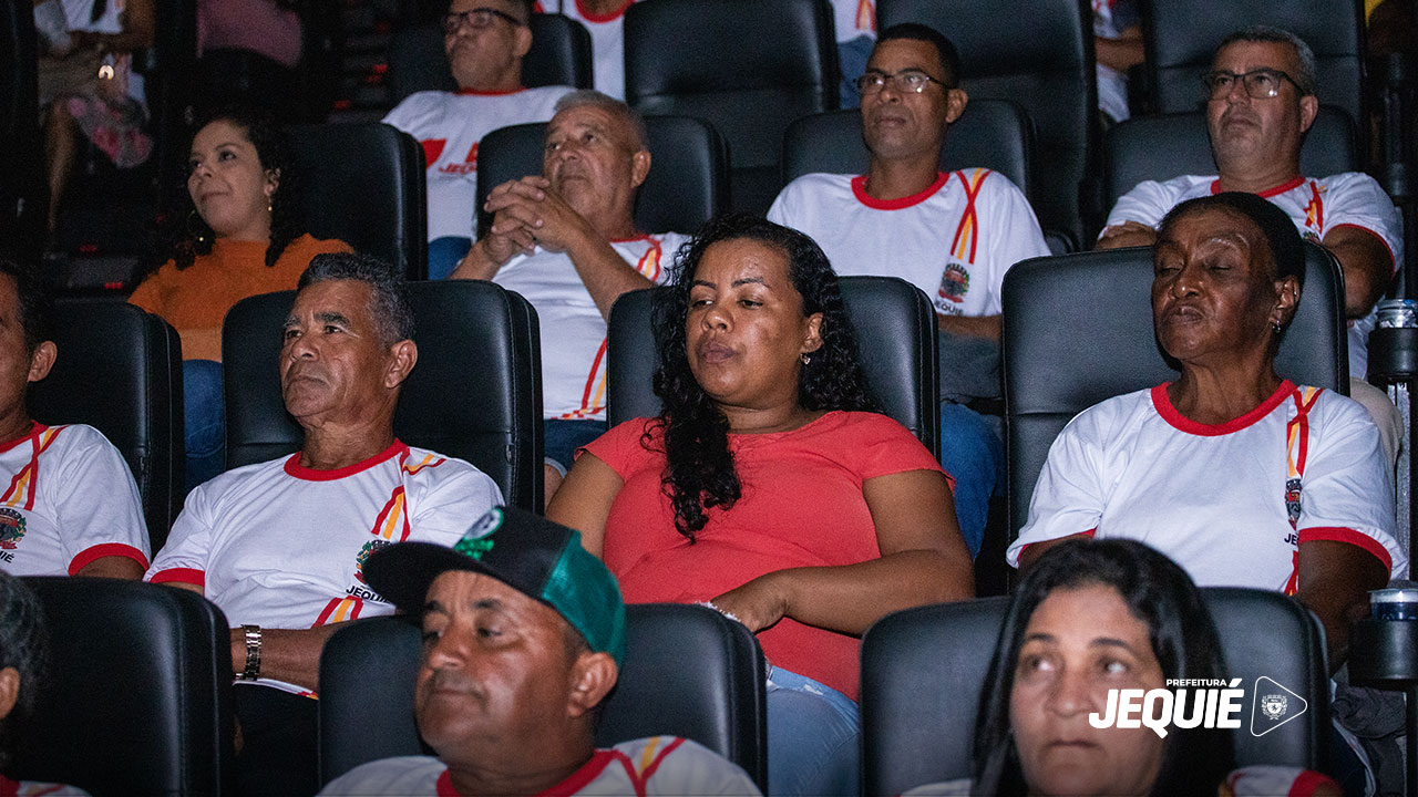 Com projeto A Escola Vai ao Cinema, Prefeitura de Jequié contempla estudantes do EPJAI das escolas do campo com experiência inédita