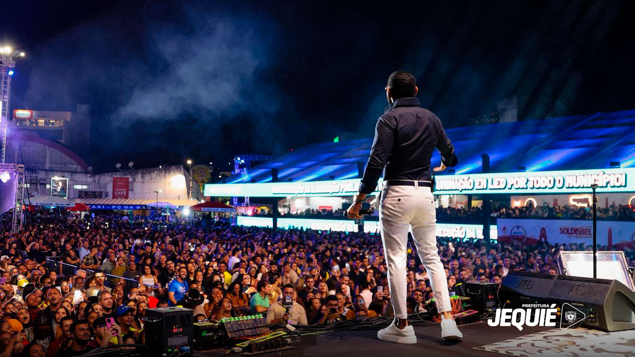 Com shows históricos e público bastante animado, primeira noite do circuito da Praça da Bandeira atrai milhares de pessoas e mostra a grandiosidade do Melhor São João da Bahia