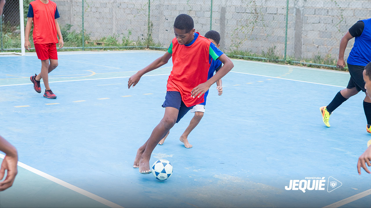 Prefeitura de Jequié inicia nova etapa do projeto Virando o Jogo, levando esporte, inclusão social e prevenção à violência aos jovens do Residencial Vida Jequié