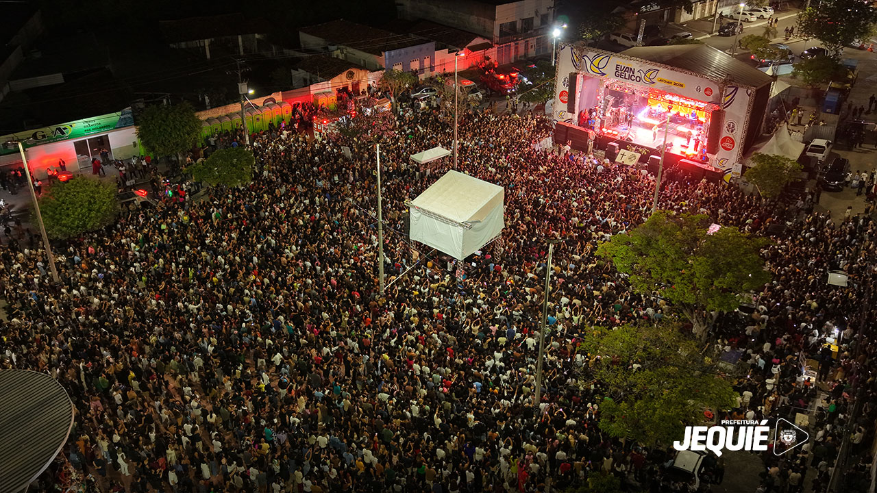 Prefeitura de Jequié promove segunda noite do Dia do Evangélico e lota Praça da Bíblia com shows de Samuel Eleotério, Julliany Souza e artistas locais