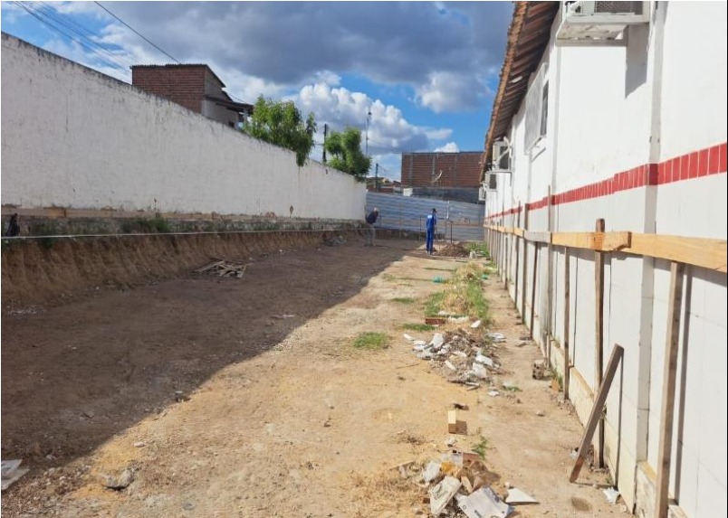CONTRATAÇÃO DE EMPRESA ESPECIALIZADA PARA AMPLIAÇÃO E CONSTRUÇÃO DE MÓDULOS DE SALAS E BANHEIROS NAS UNIDADES ESCOLARES, VINCULADOS A SECRETARIA MUNICIPAL DE EDUCAÇÃO NA CIDADE DE JEQUIÉ - BA